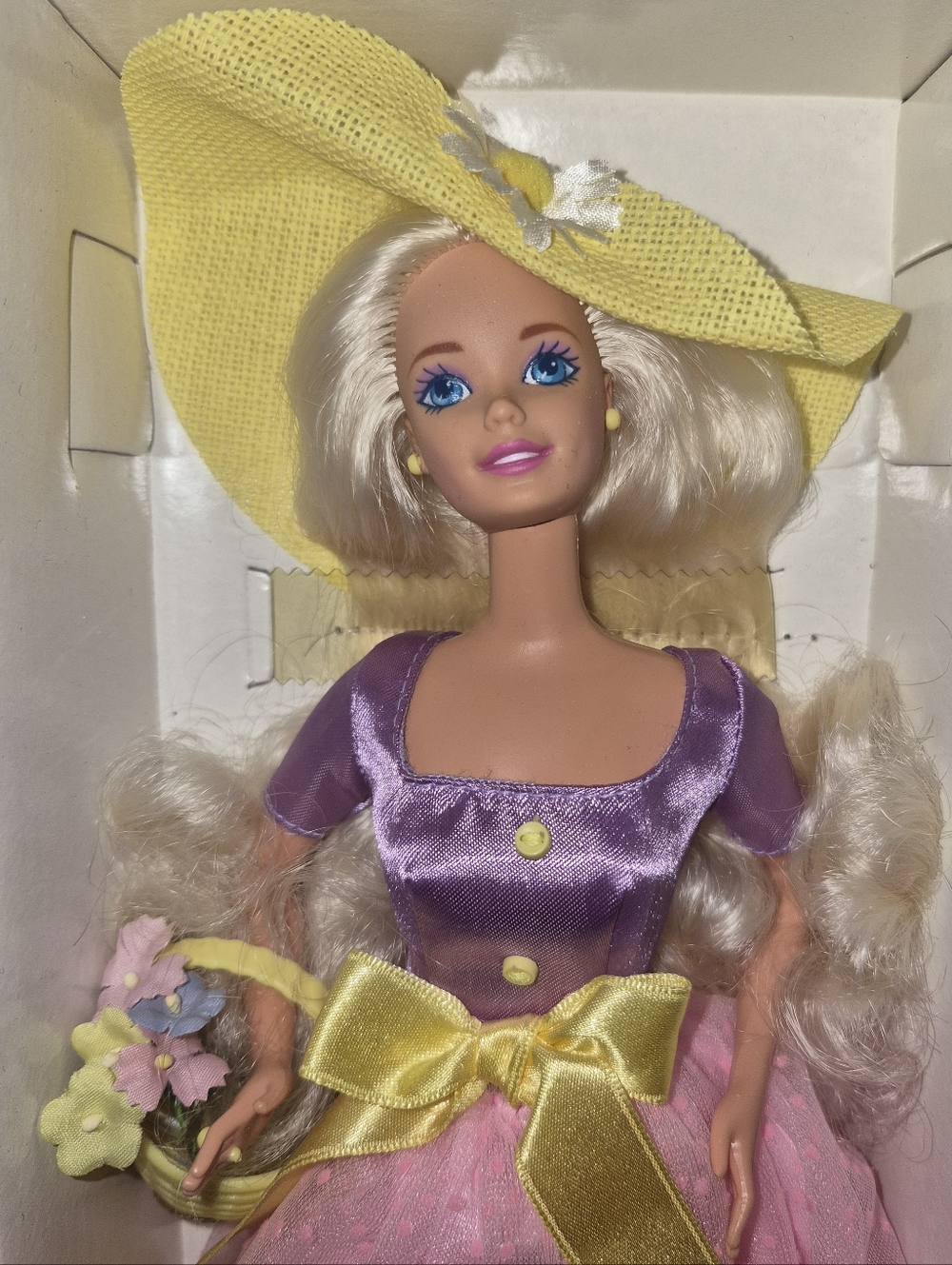 Vintage Avon Exclusive Spring Tea Time Barbie Doll – 90s Collectible ☕🌸